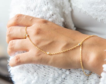 Bracciale a catena a mano con 3 CZ Bracciale alla schiava in oro Bracciale con piccolo strass per dito Gioielli estivi impermeabili Delicato migliore amico Regalo per il trentesimo compleanno