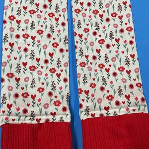 Kitchen Boa, Kitchen Towel, Kitchen Scarf, Red Floral, Gift towel, Dish Boa, Pink Flower Towel, Baker Boa, Housewarming Gift, Kitchen Gift