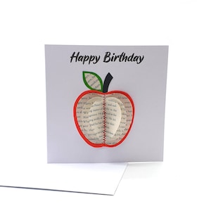 Carte de joyeux anniversaire, carte de pomme et de fruit, carte de pages de livre