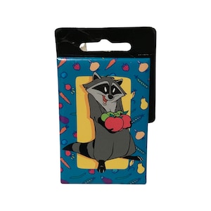Vtg Disney Pocahontas Meeko the Raccoon Square Badge Pin NIP