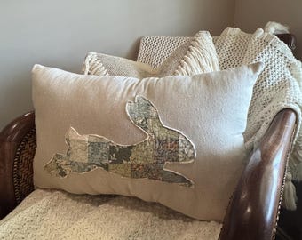 Cuscino trapuntato a forma di coniglietto, decorazione primaverile pasquale (24x16 pollici)