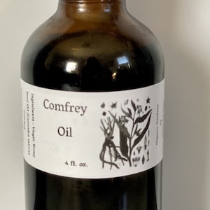 Comfrey Oil - solar infusion