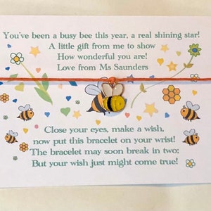 Conjunto de 10* presentes personalizados de fim de período dos professores Bees para sua classe. Pulseiras e cartões Bees Wish. Número limitado!