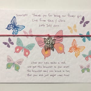 Juego de 10 pulseras y tarjetas con dijes de mariposa, regalo de agradecimiento de boda personalizado, regalo de fiesta de cumpleaños para niños