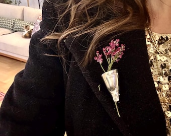 Handmade Mini Bouquet Lapel Pin – Brass with White, Yellow or Rose Gold Plating, Floral Boutonniere, Unique Botanical Brooch