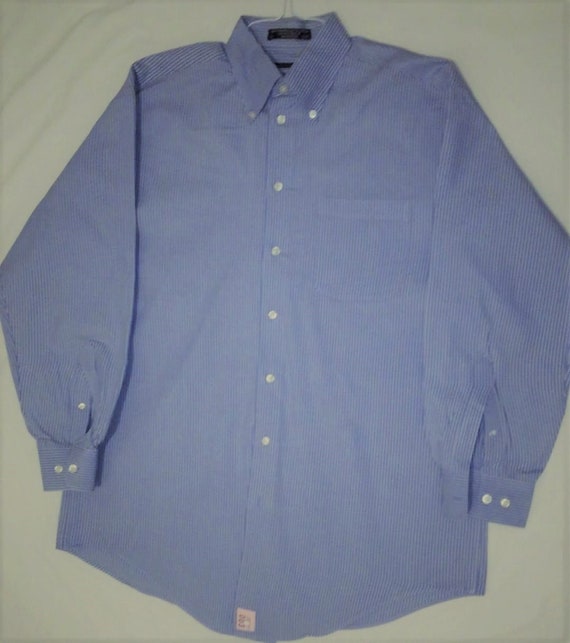 Men's Nautica Button Down Shirt. Blue 