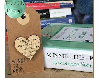 Houten hartspeld Winnie de Pooh-boekpagina, winnie de Poeh-broche, insigne, sieraden, sieraden, winnie de pooh cadeau, gratis verzendkosten