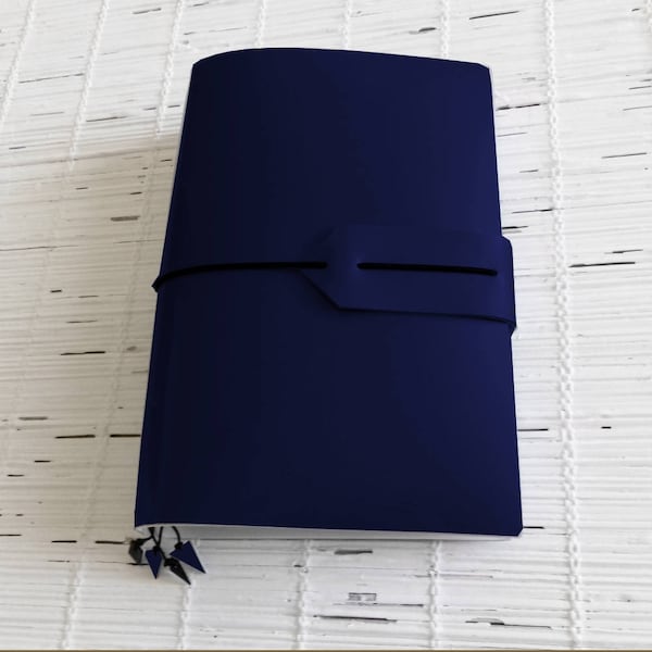 Copertina fauxdori vegana A5 A6 Pasaporte y tamaño personalizado Tapa dura azul marino Cuaderno de viajeros Fauxdori Colori e trame personalizzati