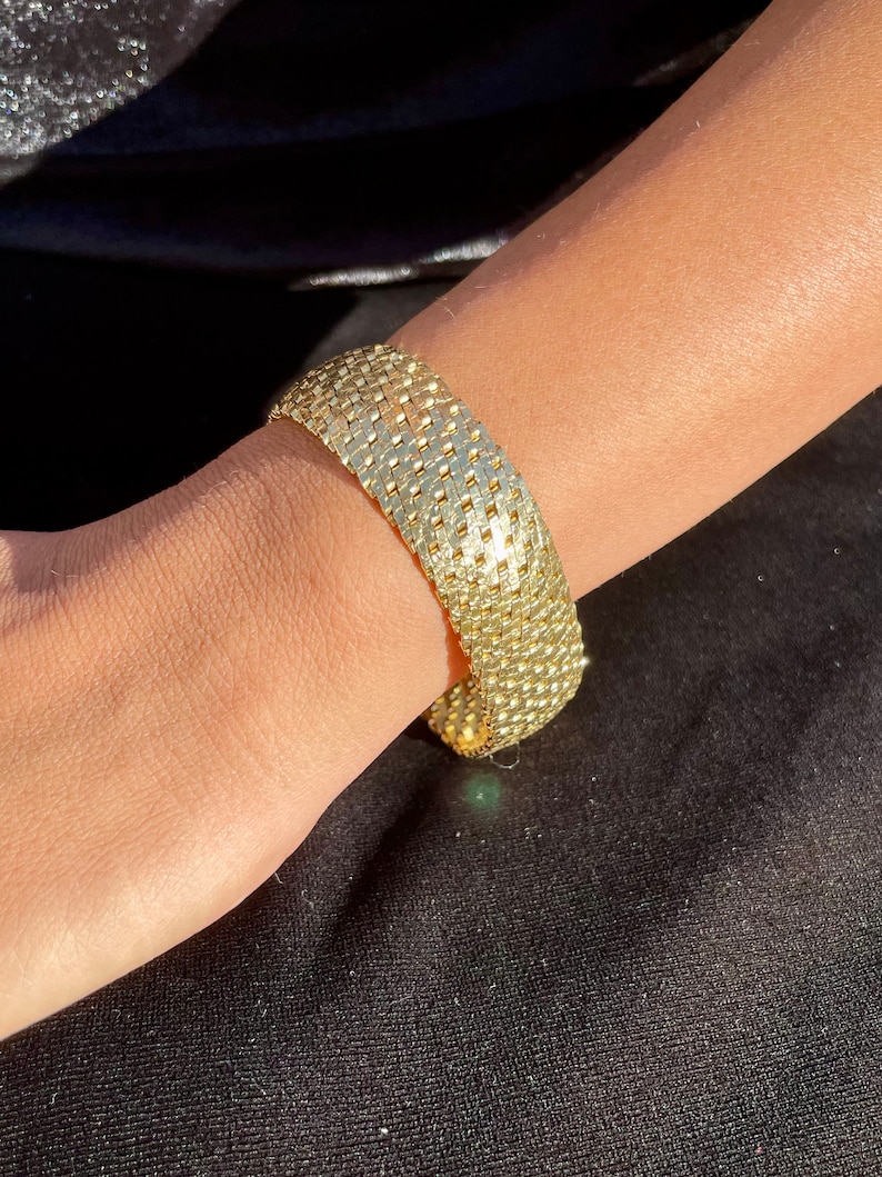 Vintage UnoAErre Bracelet Estate Italian Solid 750 18K Yellow Gold Textured Braided Mesh Uno A Erre Italy Bangle Bracelet ExoticGold image 4