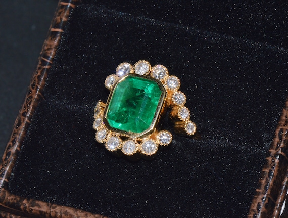 Vintage Emerald Ring - GIA Emerald Ring - Estate … - image 3