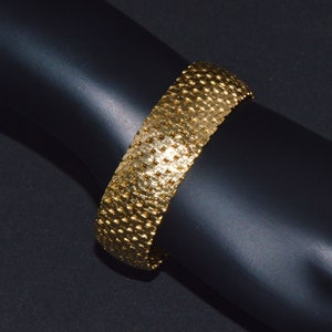 Vintage UnoAErre Bracelet Estate Italian Solid 750 18K Yellow Gold Textured Braided Mesh Uno A Erre Italy Bangle Bracelet ExoticGold image 2