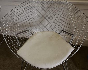 Bertoia Diamond Chair White Seat Midcentury 1950s Retro Chair MCM