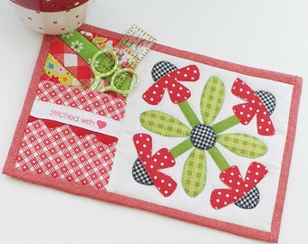 The Patchsmith's Flower Pocket Mug Rug Pattern