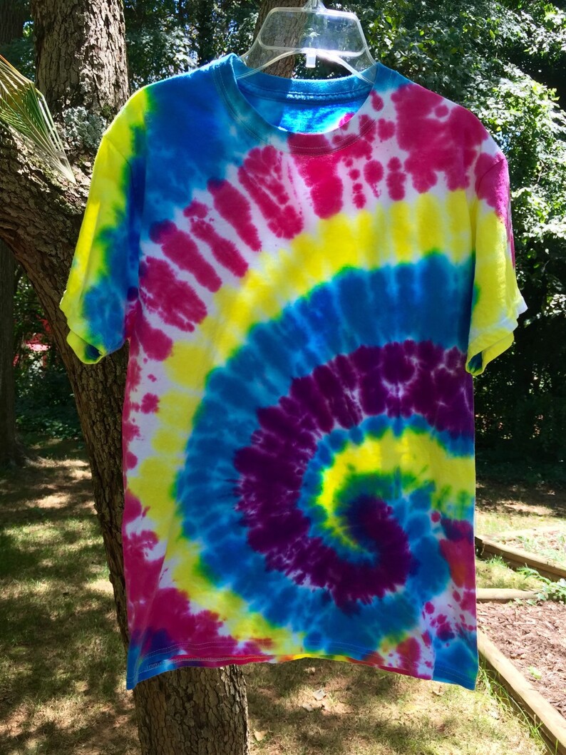 Fantasy Tie Dye T-Shirt Size Medium Unisex Vibrant | Etsy