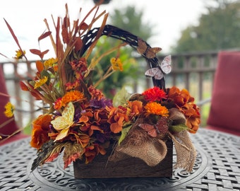 Fall center piece, floral arrangement, Thanksgiving centerpiece, Harvest centerpiece, home decor, Table decor,
