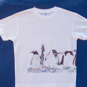 Who&#39;s Squawking? (Penguin) Women&#39;s T-shirt