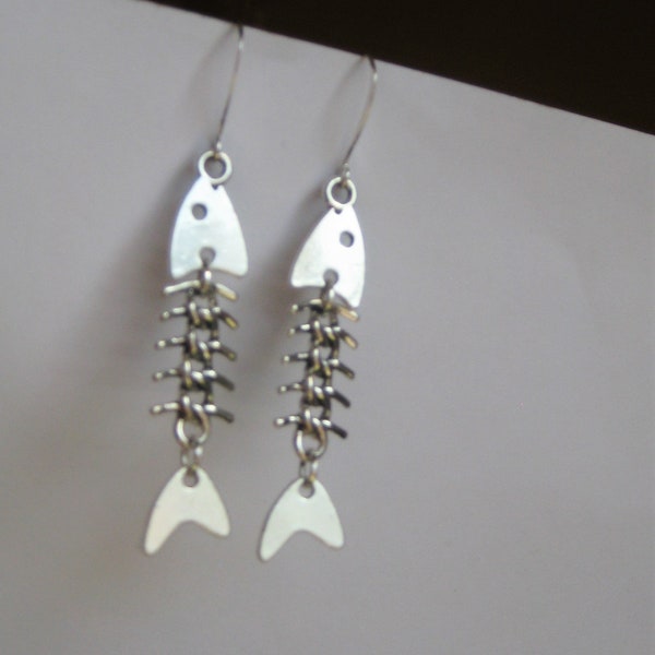 Moveable Fish Bone Earrings /  Long Articulated Fish Skeleton Earrings / Silver Halloween Themed Earrings