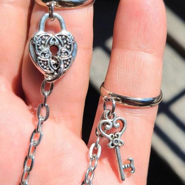 Silver Adjustable Double Ring  / Connected Ring with Charms / Heart Padlock & Key Rings / Double Rings with Connector Ring / Trendy Ring