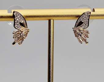 The "Ailes de Papillon" earring studs in 14k gold fill with faceted cz stones.