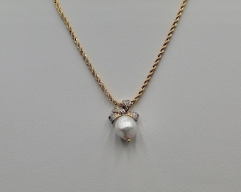 The Modern Antoinette Baroque Pearl Pendant