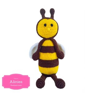 Bee amigurumi pattern PDF clearly described in Dutch, Deutsch and English. US terms