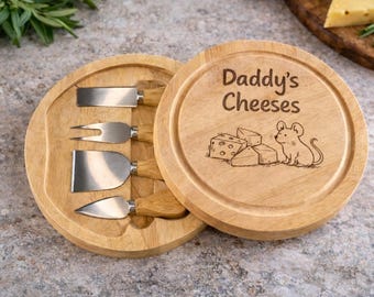 Personalised Cheese Board Set with Knives, Engraved “Daddy’s Cheeses”, Custom Wooden Cheese Board Gift for Dad, Father’s Day Gift UK