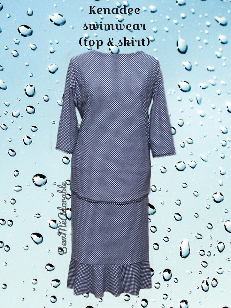 May include: A navy blue and white gingham print swimwear set consisting of a long-sleeve top and a matching skirt with a ruffled hem. The text Kenadee swimwear (top & skirt) and BemMeAdor&aacute;vel are visible on the image.