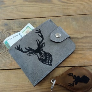 Cartera de cuero hecha a mano, Cabeza de ciervo, Cartera de hombre, Cartera plegable, Caza, Tarjetero, Monedero, Cuero gris, Cartera delgada, Cartera de bolsillo