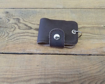 Brown Leather Keychain Case: Rustic Auto Key Holder