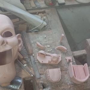 Testa stampata in 3D del ventriloquo Slappy da pelle d&#39;oca