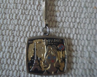 Vintage Key chain #Paris Souvenir # Flea market buzz