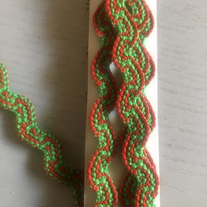 Vintage gewebte Ric Rac Borte # 90 cm grüne und rote Borte # Flohmarkt Buzz