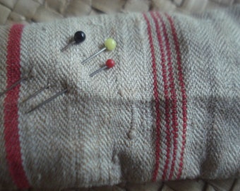 Vintage Pin cushion # Linen Fabric # Fleamarketbuzz