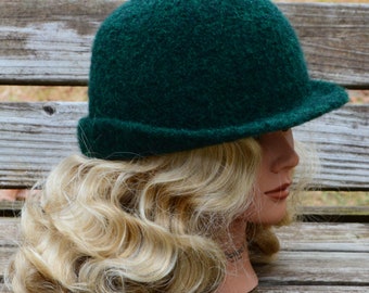 Classic 1920’s hand felted wool cloche hat. Dark Hunter Green.   Ready to Ship.
