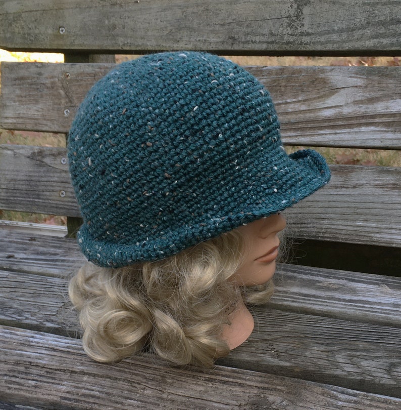 Lightweight, Handmade. Wool. Tweed. Packable Narrow Brimmed Cloche Hat. Evergreen. Size Small, Medium, Large. 画像 1