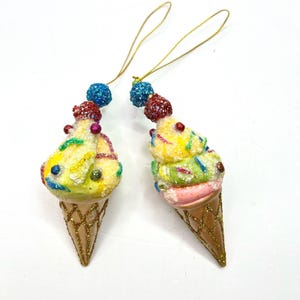 Lot von 2 Eistüte Ornament 5 "Glitter Irisierende Zuckerwaffel Sprinkle
