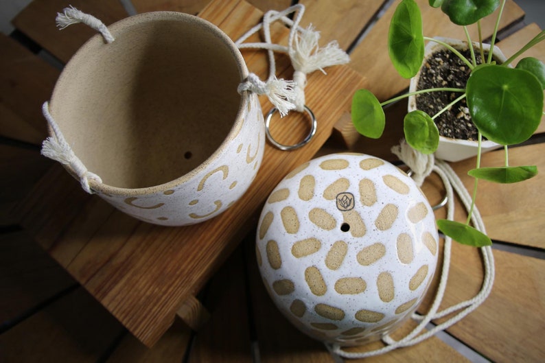 Garden To Table Hanging Planter Large White Speckle