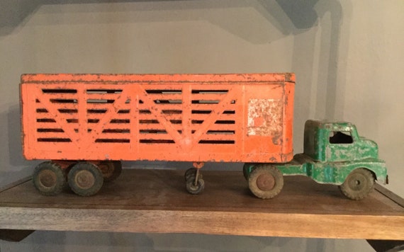 structo livestock truck