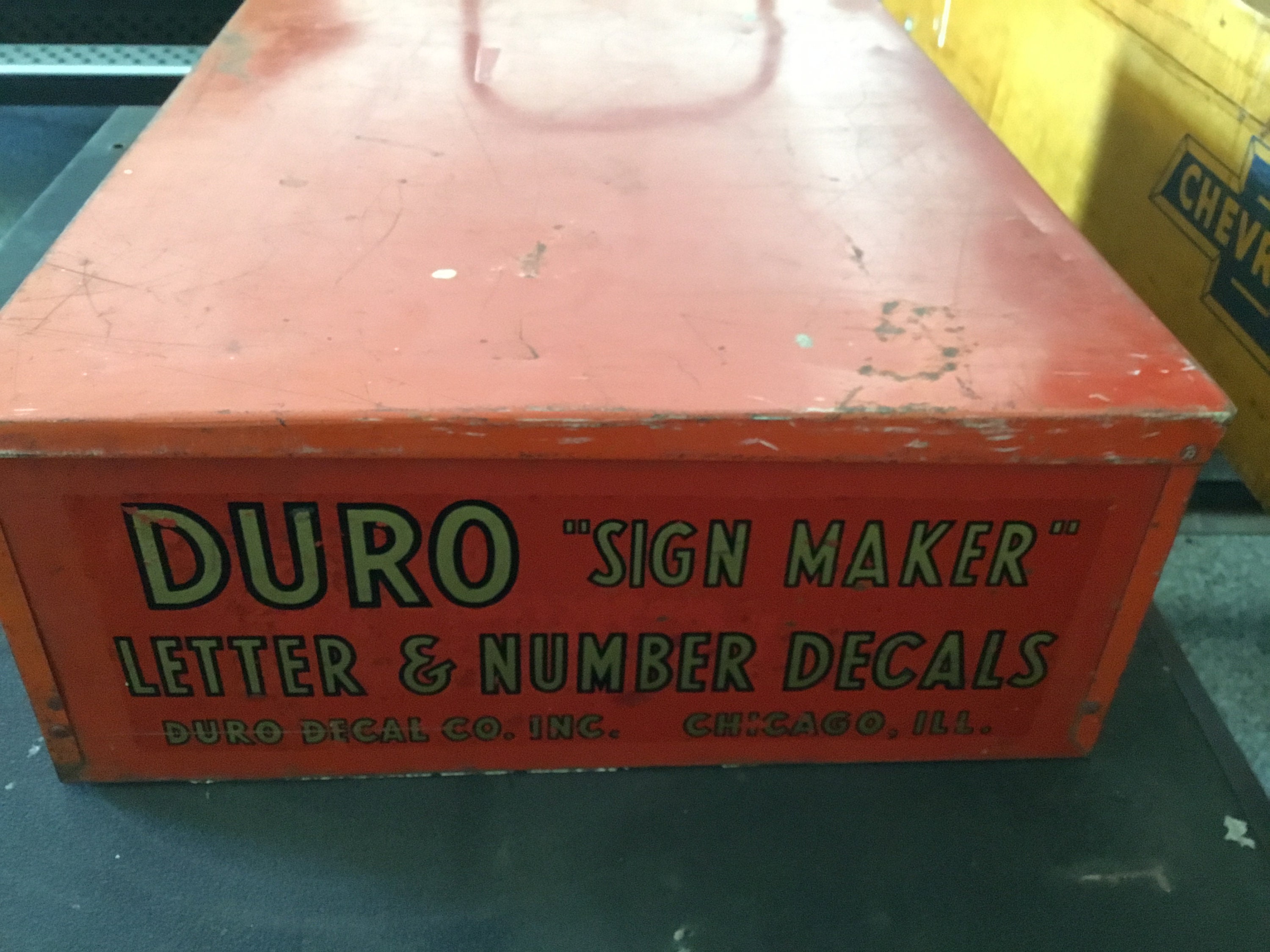 DURO SIGN MAKER DECALS AND BOX ORIGINAL STORE DISPLAY BOXVERY NICE!