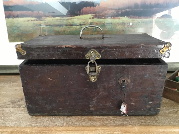 Antique Wood Fishing Trolling Drop Line Tackle Box With Built in