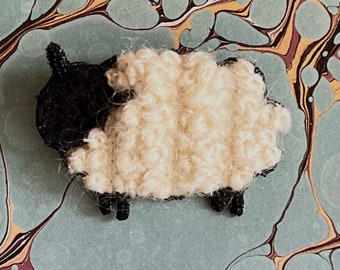 OBjeCTS 23 | #6 Black-Faced Sheep Brooch 2023 (Hand Embroidery)