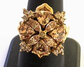 Gold Tone Rhinestone Cluster Ring, Vintage Rhinestone Floral Ring, Vintage Rhinestone Floral Jewelry