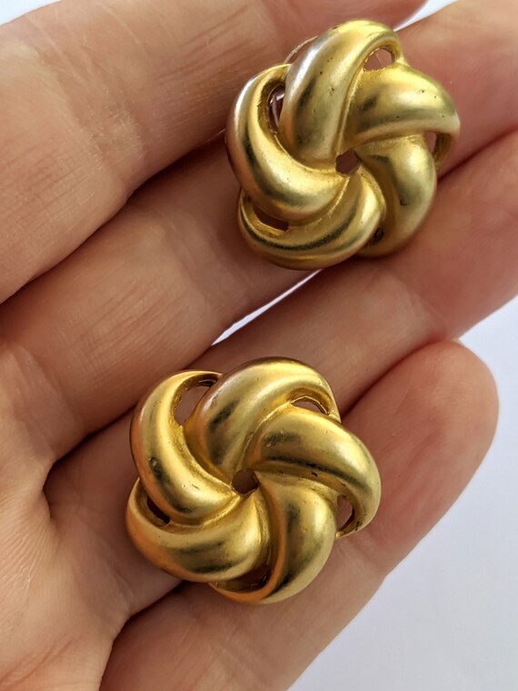 Brushed Gold Tone Round Pin Wheel Earrings, Vinta… - image 5