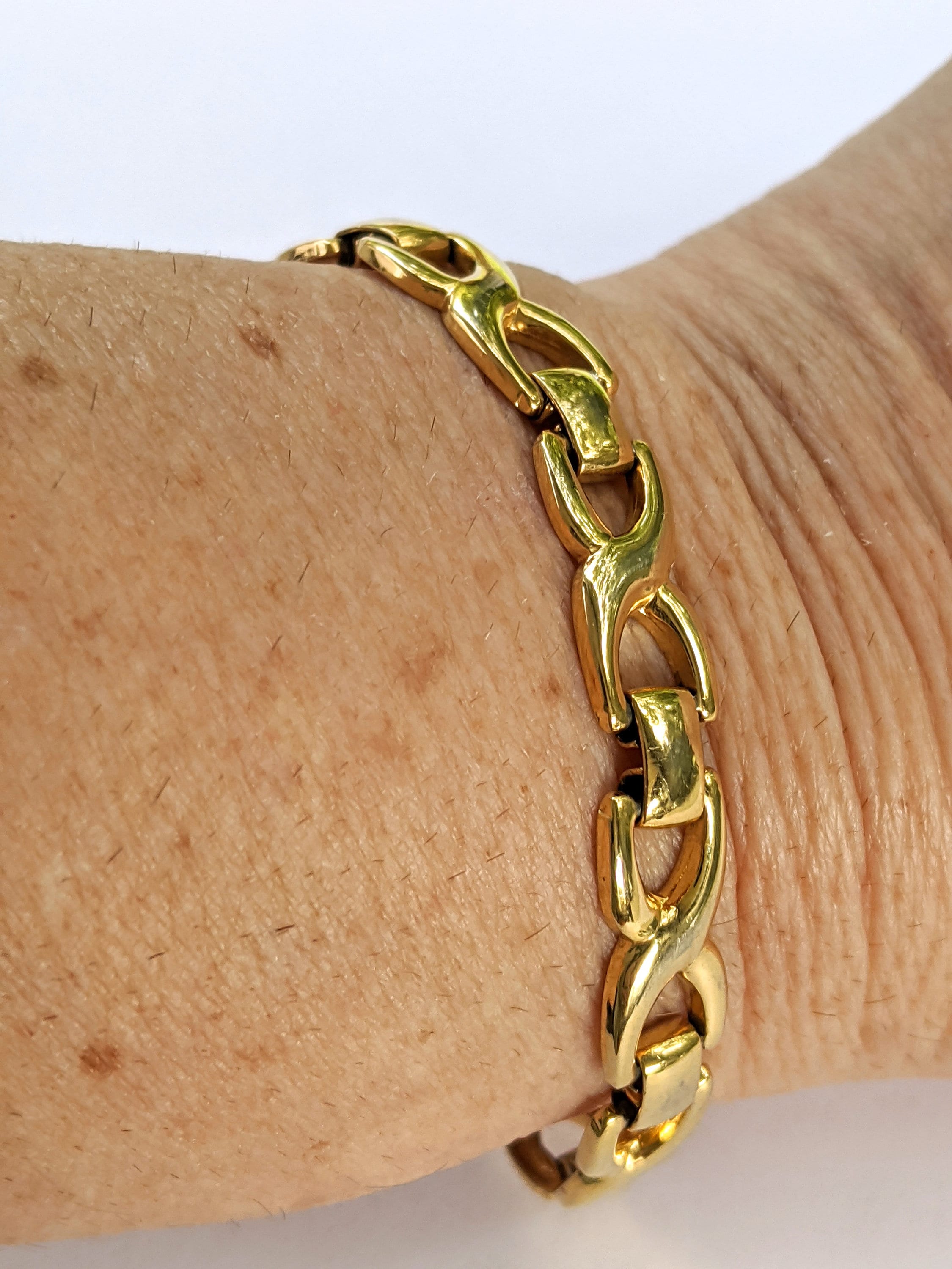 ブレスレット *Gold-Tone Chain Bracelet Signed Monet Gold Tone Link Bracelet, Designer Signed Gold