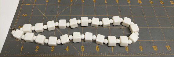 White Square And Round Bead Necklace, Vintage 18 … - image 10