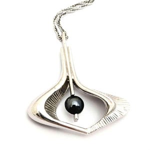 Sarach Cov Modern Abstract Silver Tone Retro Pendant Necklace, 60s 70s Sarah Conventry Costume Jewelry