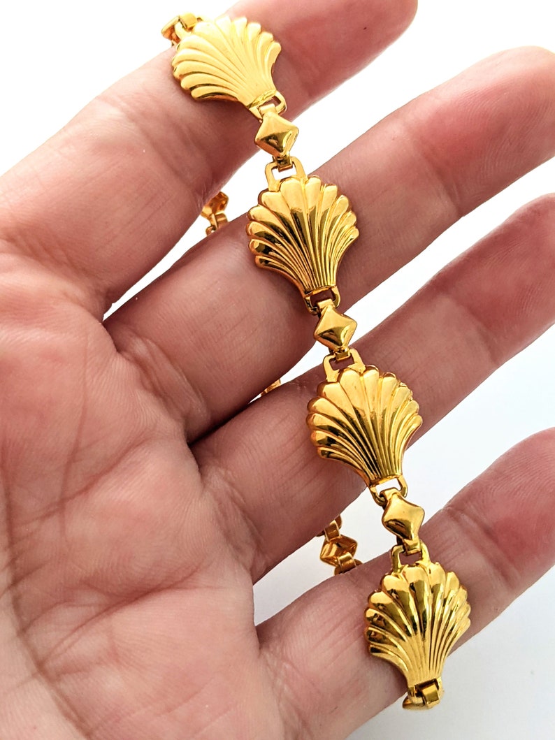 Vintage Avon Gold Tone Clam Shell Bracelet Gold Shell Link Etsy