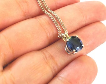 Vintage 925 Sterling Silver Blue Glass Solitaire Pendant Necklace