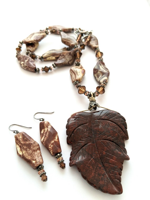 Carved Jasper Pendant Necklace Set, Natural Stone… - image 7