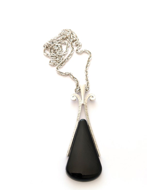 Modernist Style Silver Tone Black Pendant Necklace